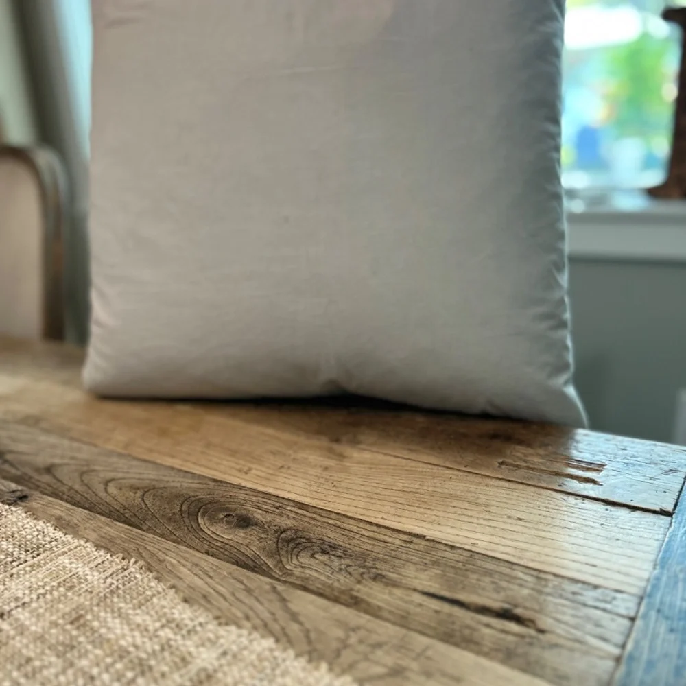 🩵EUC - BALLARD DESIGNS- SUZANNE KASLER EYELET PILLOW COVER🩵